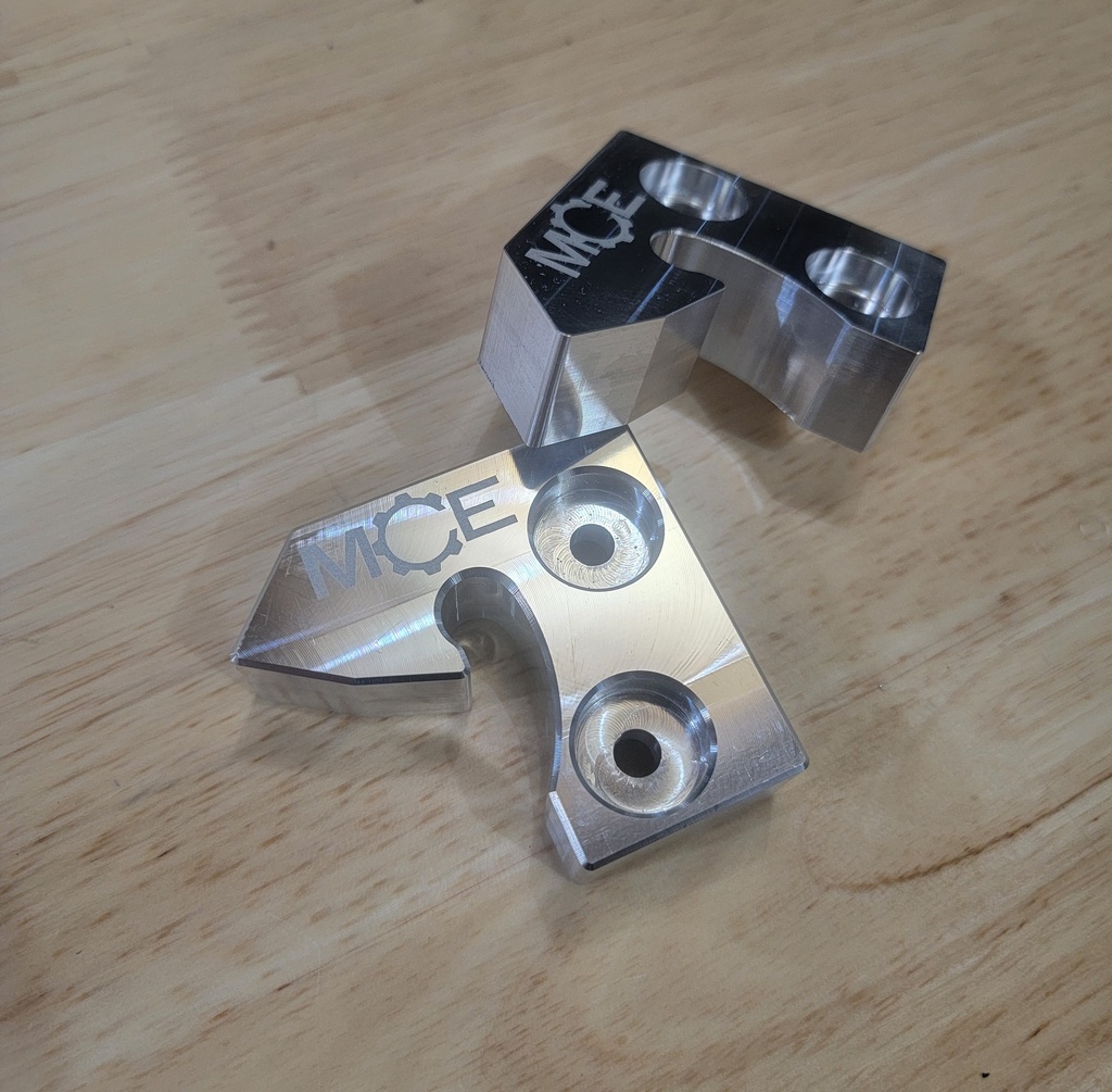 Defender/Commander Tail Gate Stopper Latch